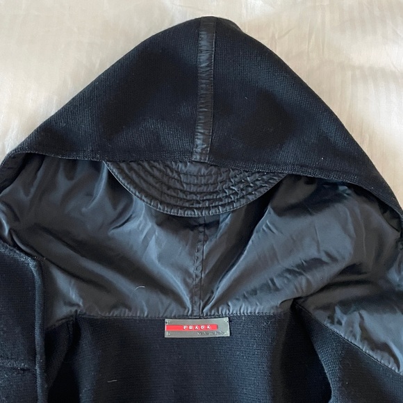 PRADA Women’s  Wool Zip Up Jacket with hoody size 44/medium - Picture 9 of 13